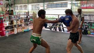 Boxing Sparring Muangthai PkSaenchaimuaythaigym [upl. by Hairym]