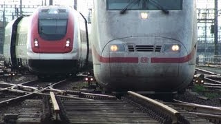 Zug 1  ICE und ICN Parallelfahrt am Hauptbahnhof ZürichTrains 1 [upl. by Lirpa941]